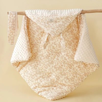 Cocon Bébé Oreilles Lapin - Sensation Maternelle
COCON BEBE forêt fantastique