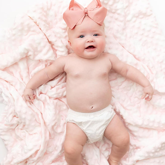 cocon d'emmaillotage fillette rose