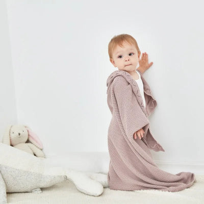 couverture en coton bébé debout