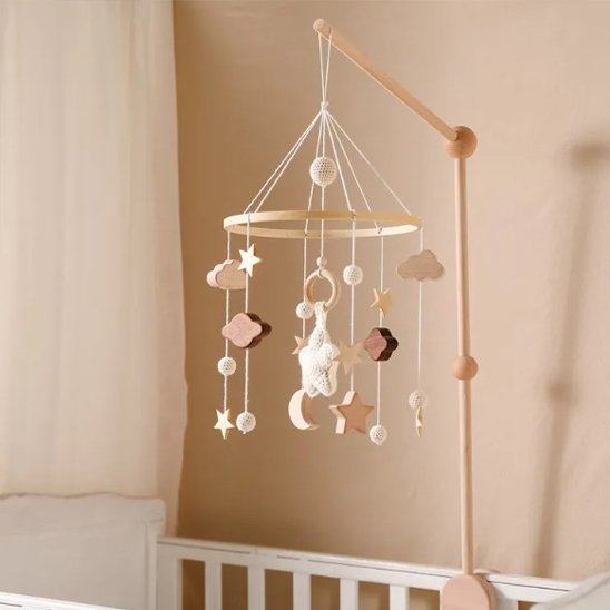 mobile en bois bebe etoile