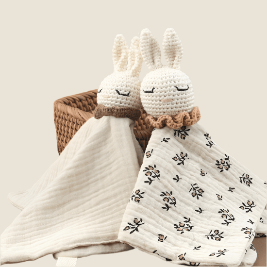 Doudou Bébé Garçon Compagnon Confiance - Peluche Sûre
Doudou-bébé-garçon-paisible