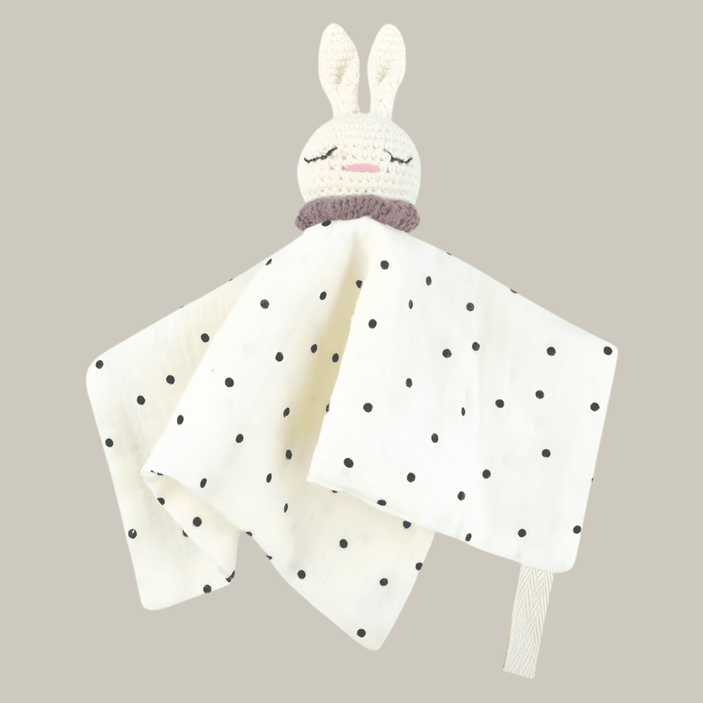 Doudou Bébé Garçon Compagnon Confiance - Peluche Sûre
Doudou-bébé-garçon-blanc-lapin