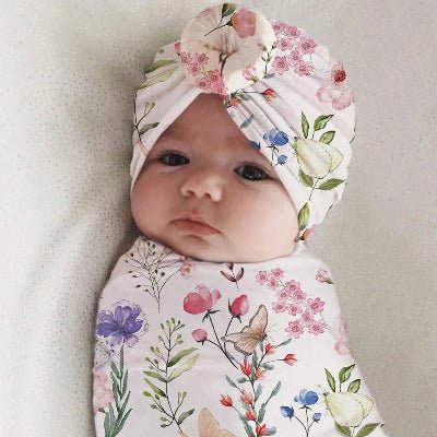 BONNET BEBE et couverture d'emmaillotage