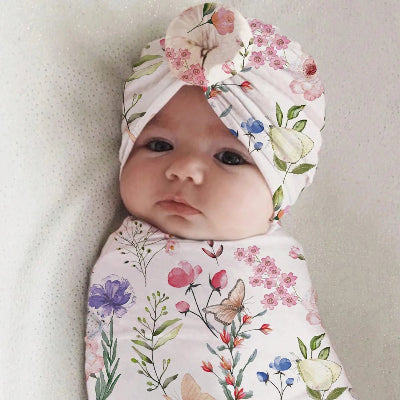 BONNET BEBE et couverture d'emmaillotage