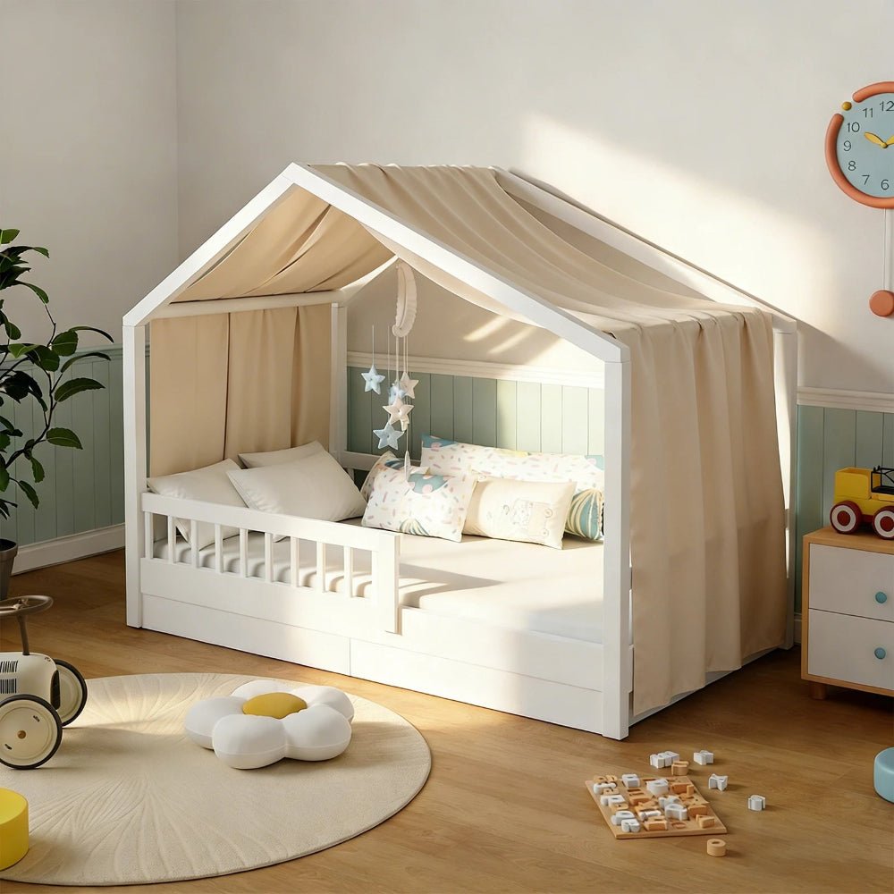 Ciel de Lit Bébé Garçon decors avec mobile de lit pour bebe et coussin margeritte 