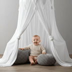 Ciel de lit blanc Bébé sous la tente