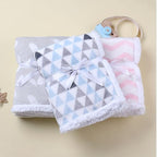 Couverture Bébé Lune de Coton - Douceur & Confort Une couverture douce bébé coloré 