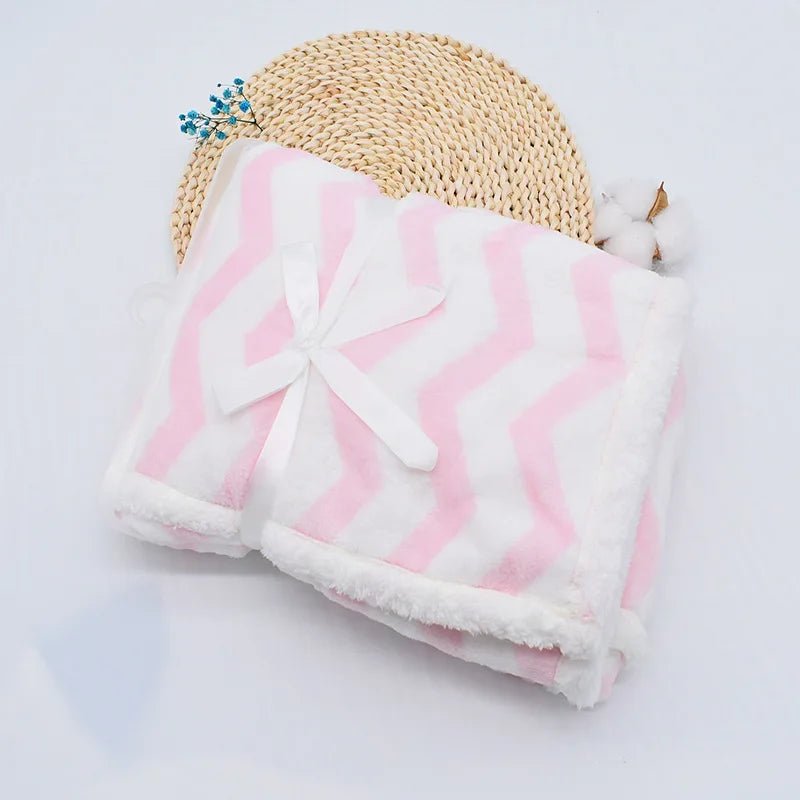 Couverture Bébé Lune de Coton - Douceur & Confort Une couverture douce bébé rose 