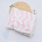 Couverture Bébé Lune de Coton - Douceur & Confort Une couverture douce bébé rose 