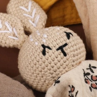 Doudou Bébé Fille Câlin Confiance - Peluche Sécurisante
Doudou-Bébé-Fille-confo-joli