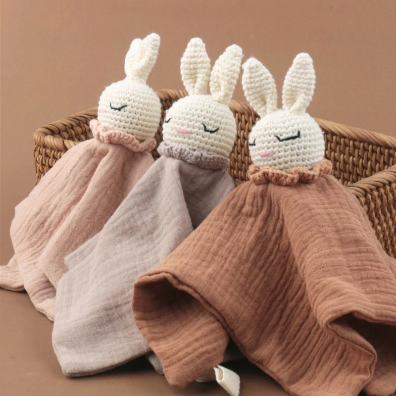 Doudou Bébé Garçon Compagnon Confiance - Peluche Sûre
Doudou-bébé-garçon-éveil 