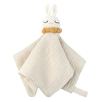 Doudou Bébé Garçon Compagnon Confiance - Peluche Sûre
Doudou-bébé-garçon-beige et orange