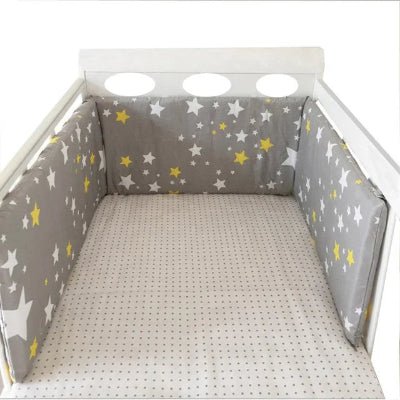 Tour de Lit Bébé Confo Sans Tracas - Sommeil Paisible
Réducteur de lit bébé gris et jaune