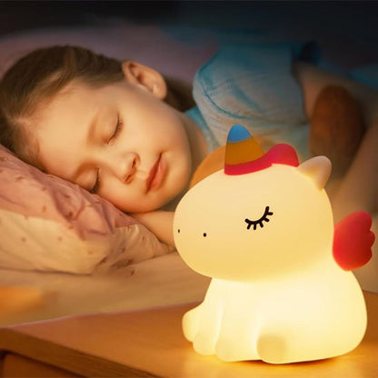 Licorne Veilleuse bébé avec fillette qui dort