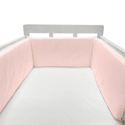 Tour de Lit Bébé Confo Sans Tracas - Sommeil Paisible
Réducteur de lit bébé rose