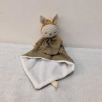 Doudou Bébé Fille Câlin Apaisant - Peluche Enveloppante
Doudou-Bébé-Fille-lapin-bruin-sommeil