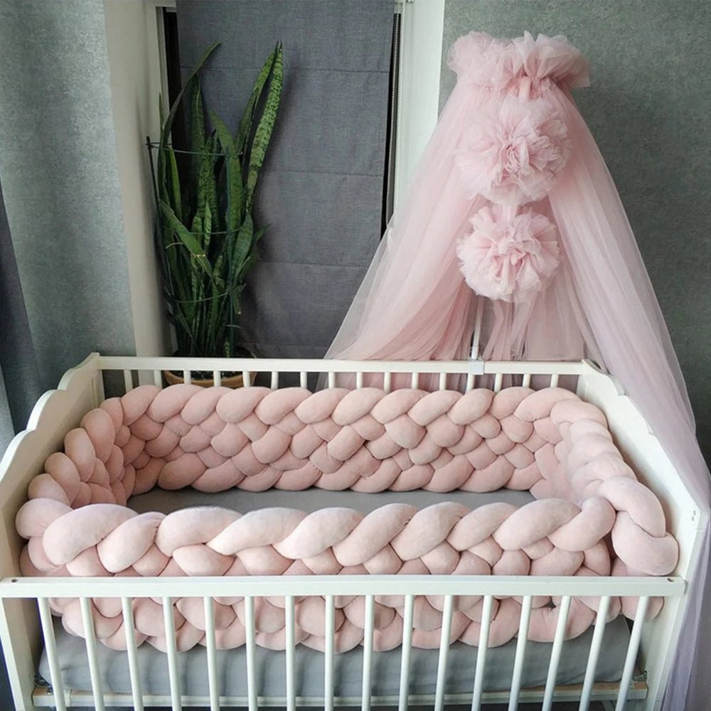 tresse de lit bebe
ciel de lit et tresse rose geante