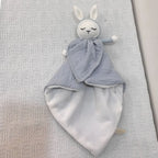 Doudou Bébé Fille Câlin Apaisant - Peluche Enveloppante
Doudou-Bébé-Fille-lapin-gris