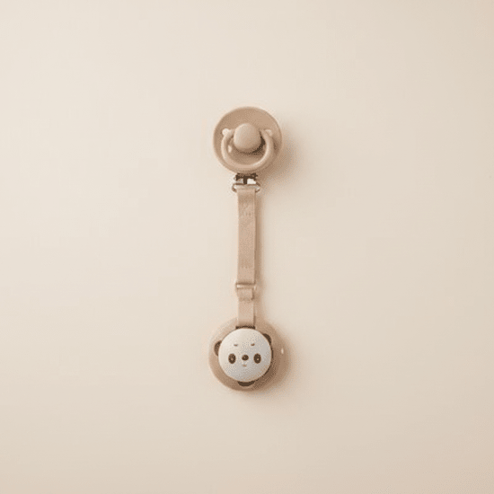attache tetine clip une Attache tétine Beige - fond doux