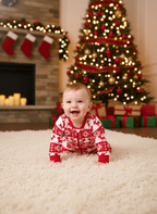 Pyjama Noël Bébé Festidoux - Doux & Festif
Bébé en pyjama de Noël avec bonnet