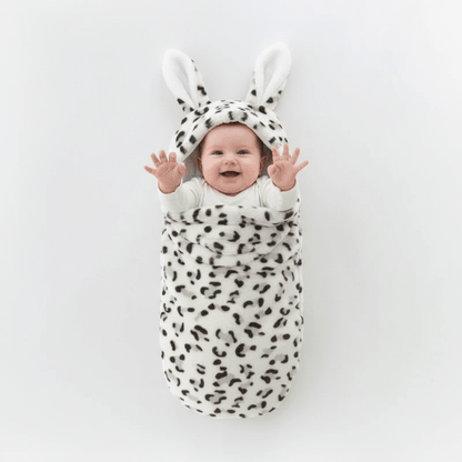 nid d'ange bébé
Bébé souriant bras levés nid ange dalmatien