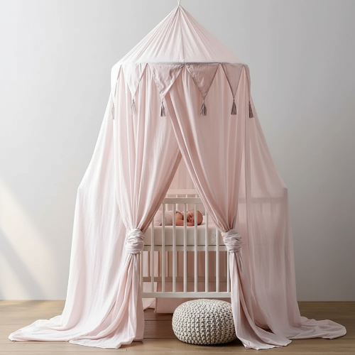 Ciel de lit rose avec bébé et couchette