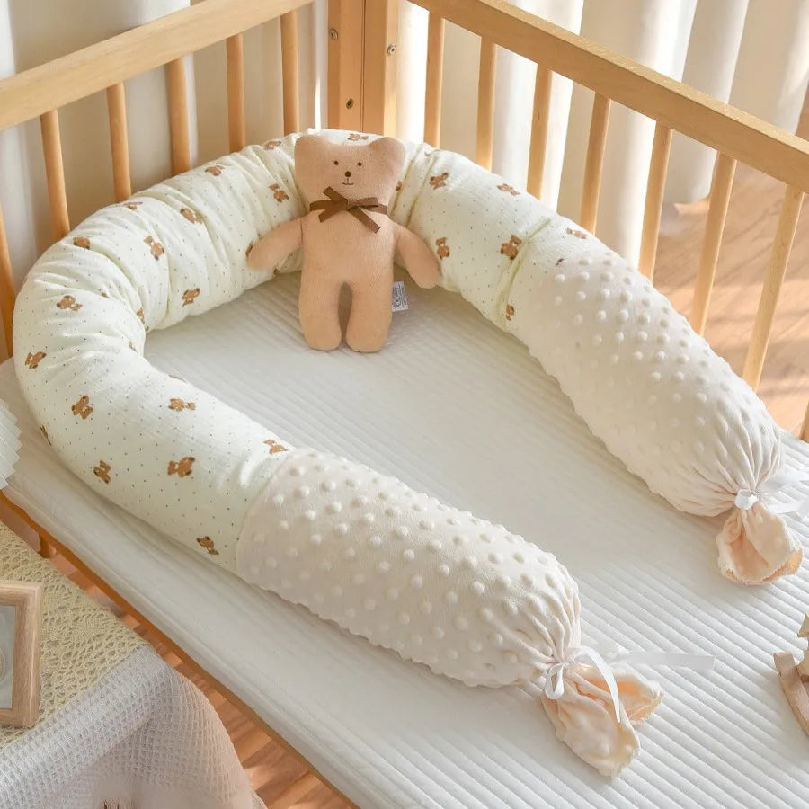contour de lit de bébé doublure petits oursons 