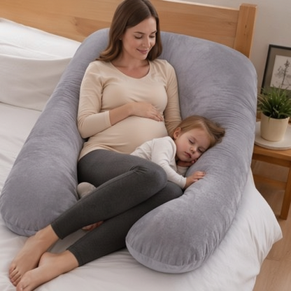 coussin de grossesse pour dormir
 maman assise fillette endormie genoux