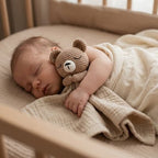 doudou bébé garcon sommeil profond avec son ami