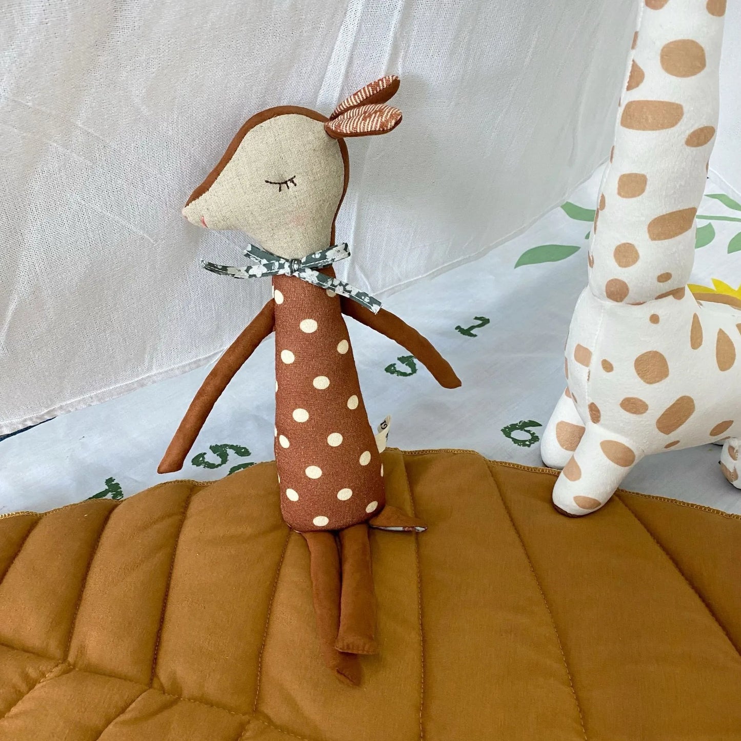 doudou bebe animaux chevreuil brun