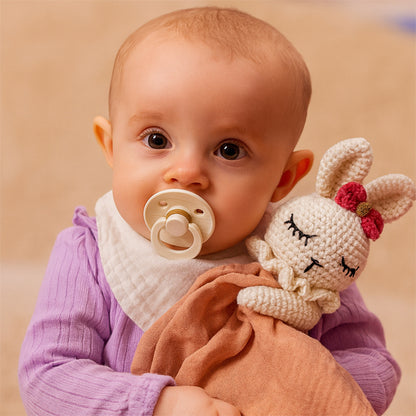doudou blanc lapin et bébé 