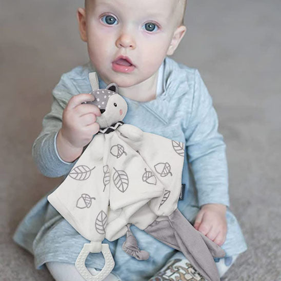 doudou pour bebe renard avec petit garcon 