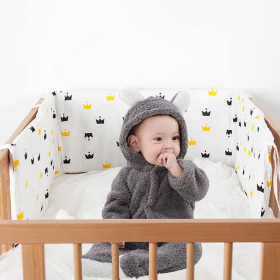 Réducteur de lit bébé pyjama 