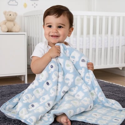 Couverture Bébé Éléphant Velours - Douceur Sécurisée assis et joyeux