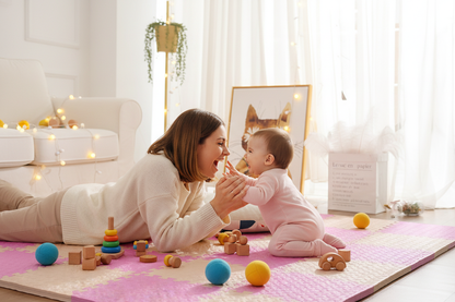 tapis d'éveil bébé fille et Maman bébé face à face tapis rose fairy lights
