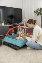 tapis d eveil
Maman bébé parc rouge bleu