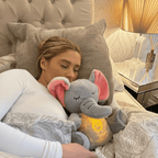 peluche bebe et sa Maman endormie câline peluche éléphant