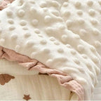 couverture enveloppante bébé et matelas lit bébé
petite et moelleuse 