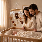 mobile lit bébé mobile ourson nuage et ourson papa et maman qui regardent  