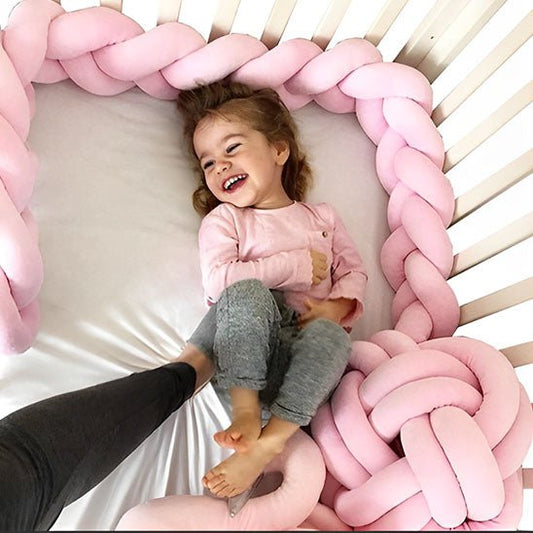 tour de lit bébé tressé