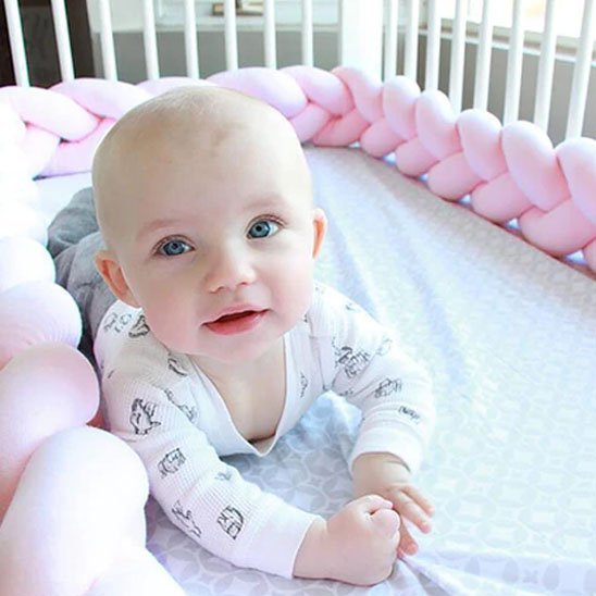tresse de lit bebe rose bebe curieux