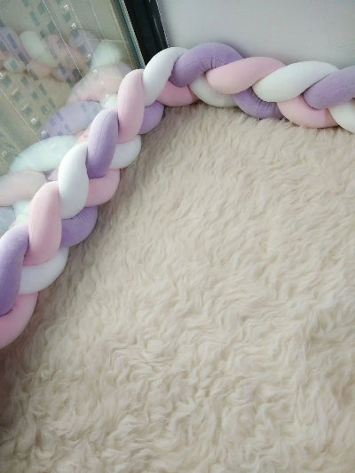 tresse de lit bébé mauve rose et blanc