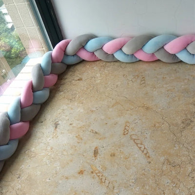 tresse de lit bébé rose gris turquoise