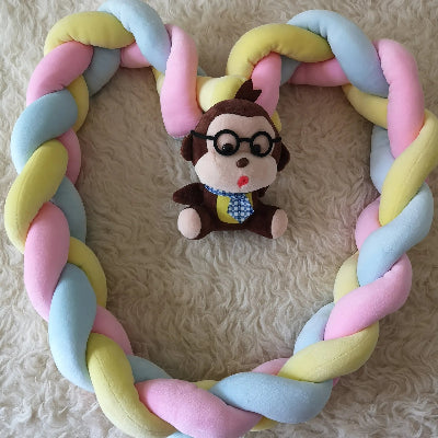 tresse de lit bébé rose jaune bleu