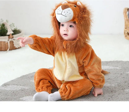 un confortable deguisement bebe Halloween de lion et bébé garcon joyeux